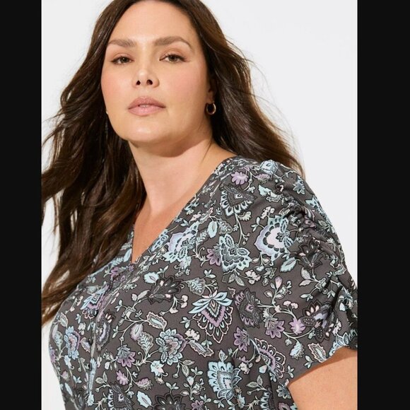 Torrid Harper Georgette V-Neck Ruched Sleeve Blouse - Picture 3 of 8